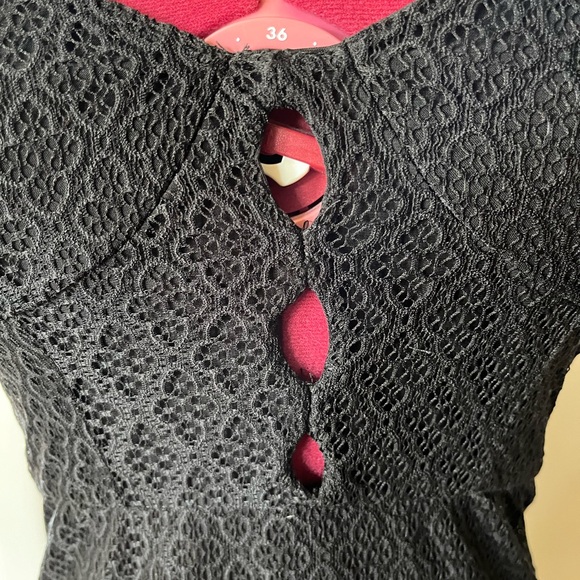 BLACK LACE MINI DRESS - Picture 2 of 9